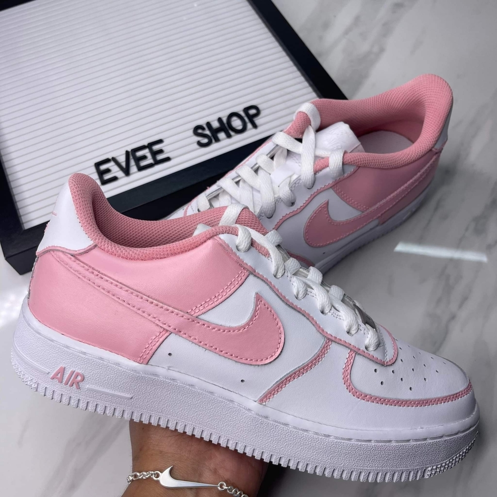 Custom Nike Air Force 1 🌸🤍🍨